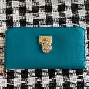 Micheal Kors Wallet!